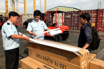 VÌ SAO BẠN CẦN HỌC NGHIỆP VỤ KHAI BÁO HẢI QUAN? VÌ SAO BẠN CẦN HỌC NGHIỆP VỤ KHAI BÁO HẢI QUAN?